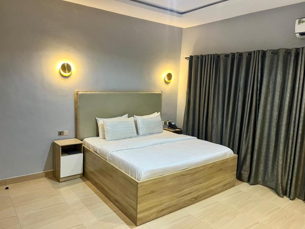 greywood-apartment-h